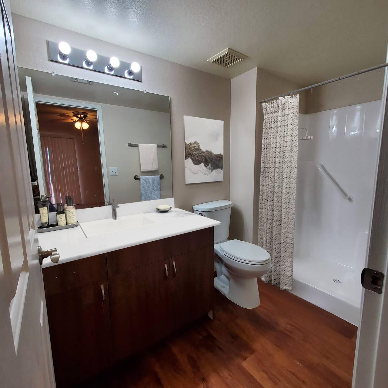 Photo of master bathroom in garden home in senior living