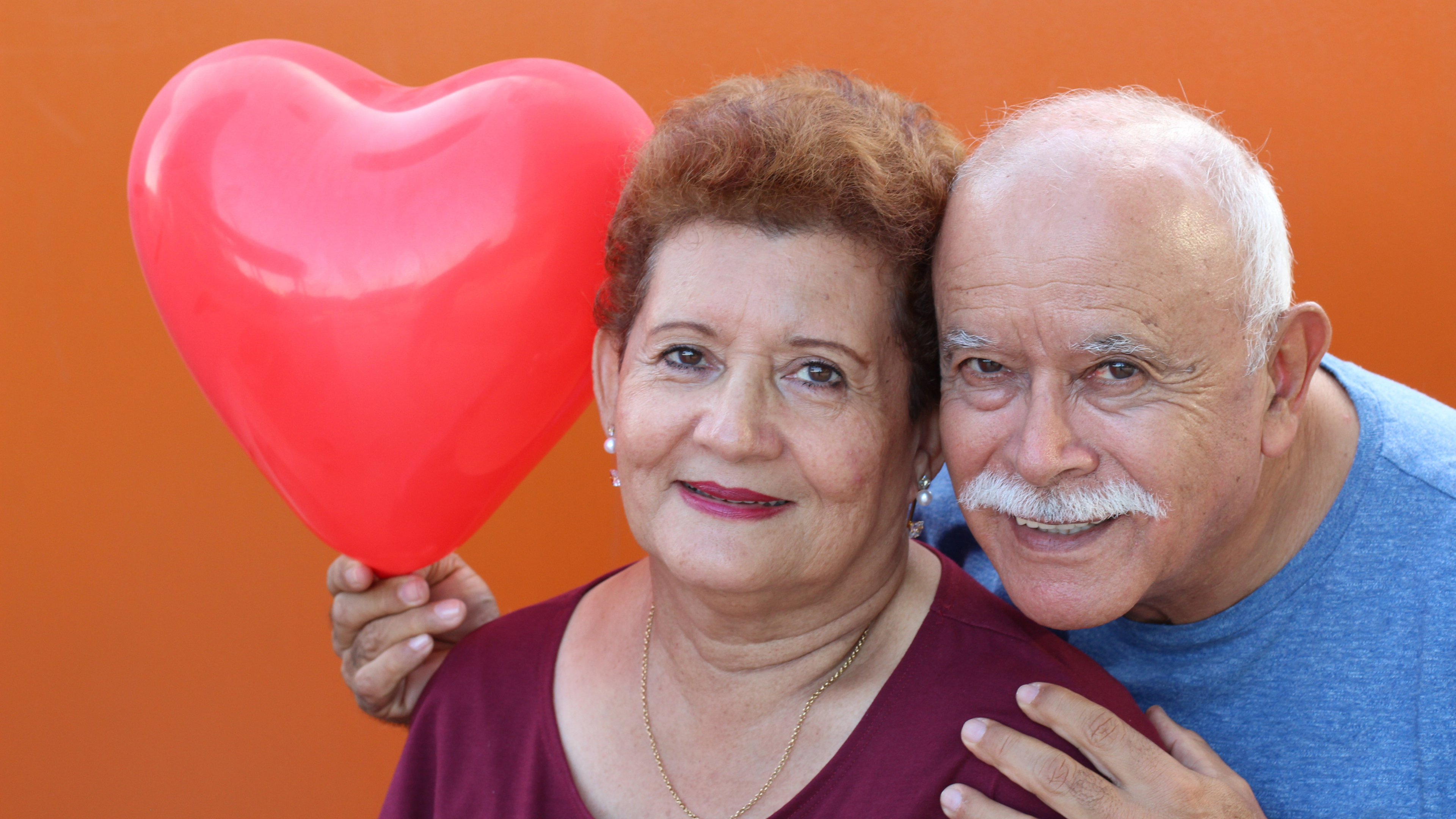 Loving Ways Seniors can Celebrate Valentine’s Day