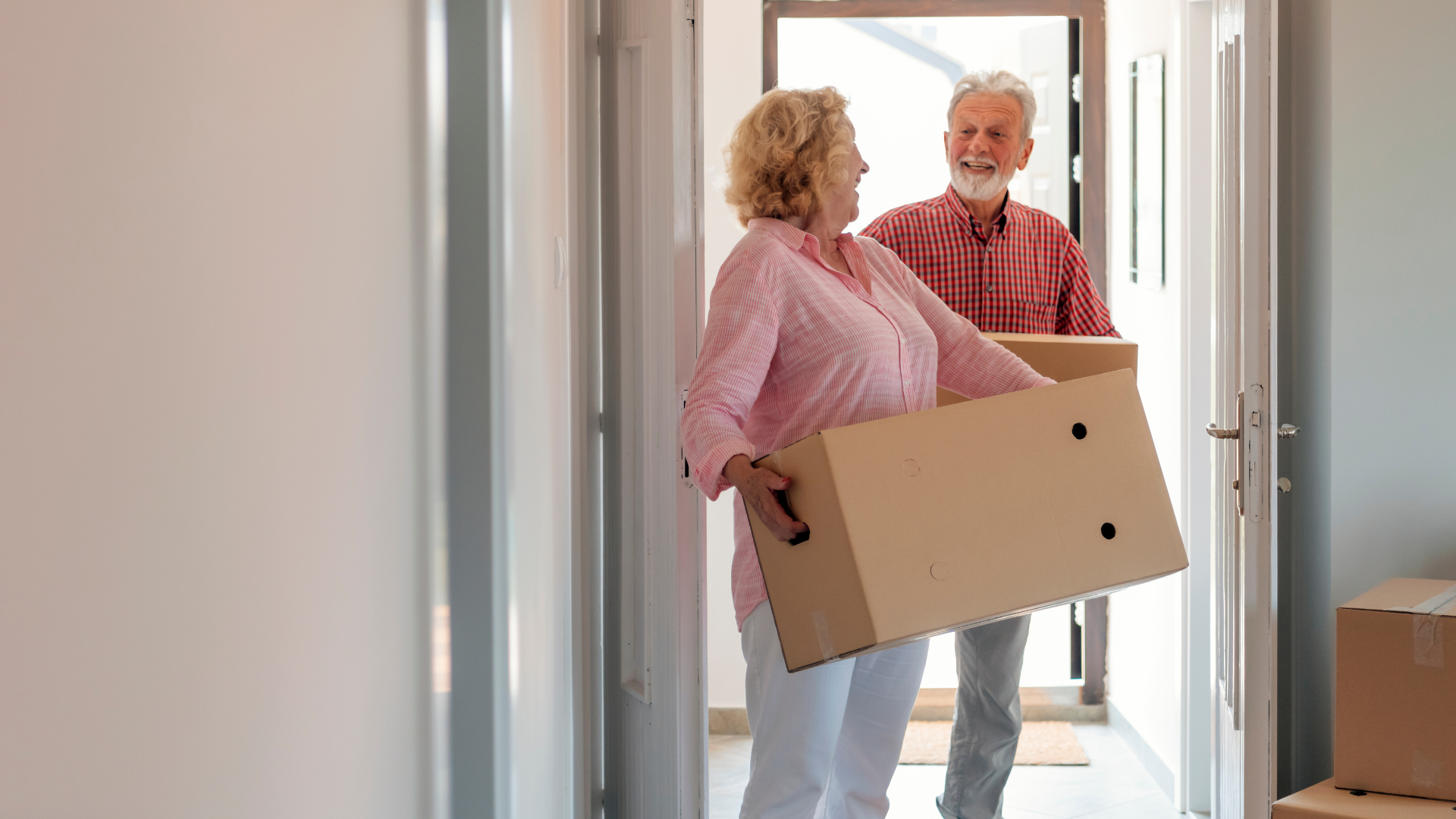 Moving Tips for Seniors Who are Downsizing, Moving into Assisted Living