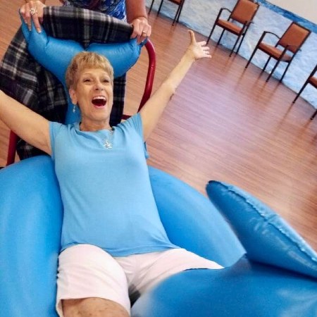 Seniors activities at Fellowship Square Surprise