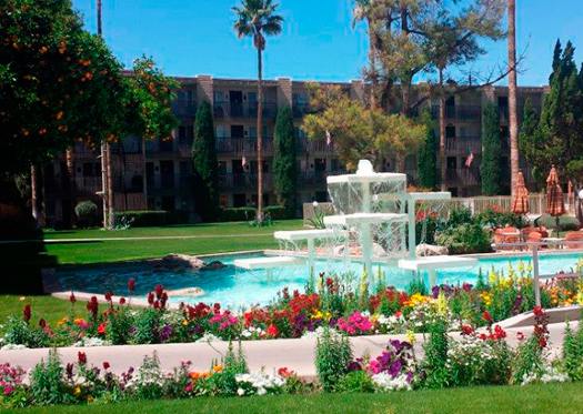 Photo of courtyard & fountain at Fellowship Square Independent Living in Tucson