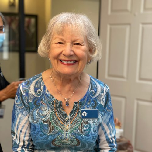 Photo of a senior having fun at Fellowship Square Independent Living in Phoenix